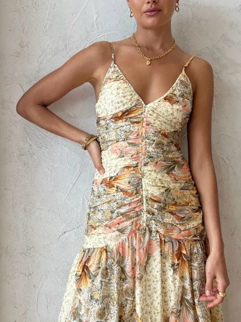 Issy Set Fire Dress - Picture 2 of 11